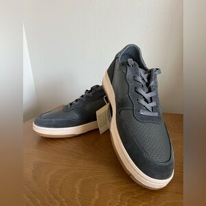 Clea Men’s Pearl Grey Suede Malone Sneakers Size 9.5